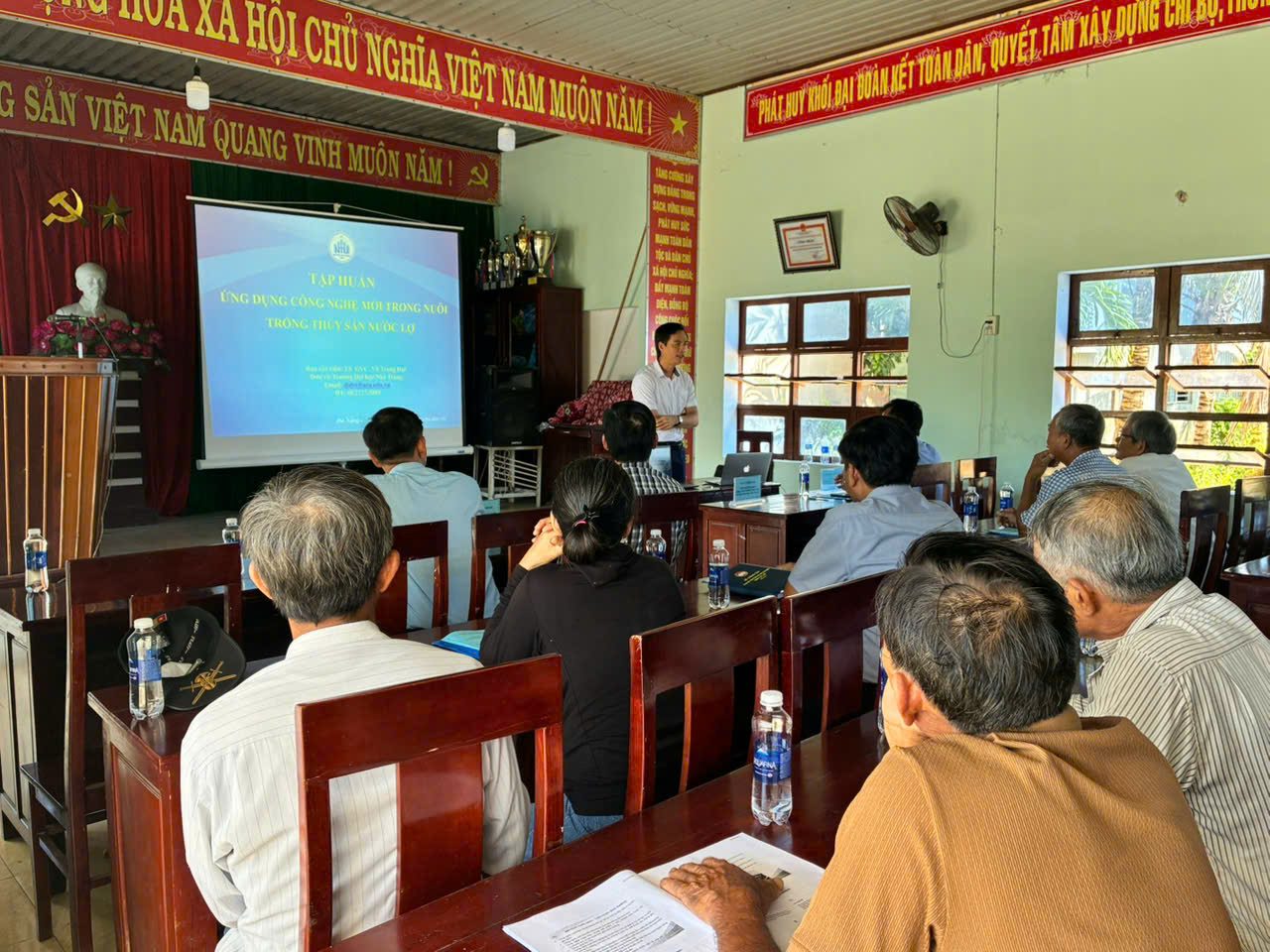 Tổ Chức Tập Huấn Ứng Dụng Công Nghệ Mới Trong Nuôi Trồng Thủy Sản Nước Lợ Tại Xã Duy Nghĩa