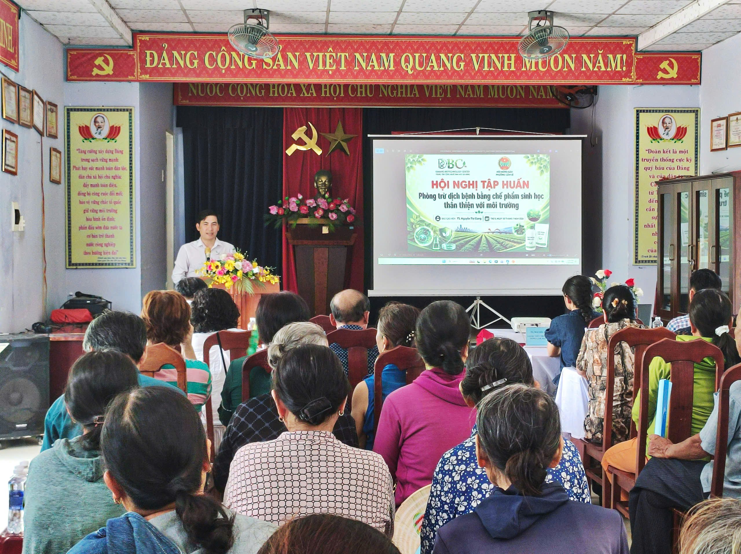 Tổ chức tập huấn phòng trừ dịch bệnh bằng chế phẩm sinh học tại phường Cẩm Lệ